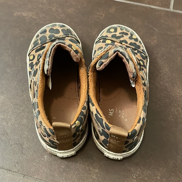 Leopard Print Toms - Picture 2 of 4